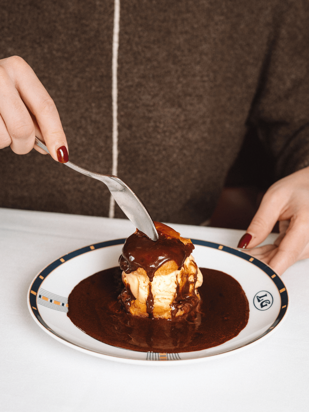 Profiteroles au chocolat du restaurant Le Grignot au Havre